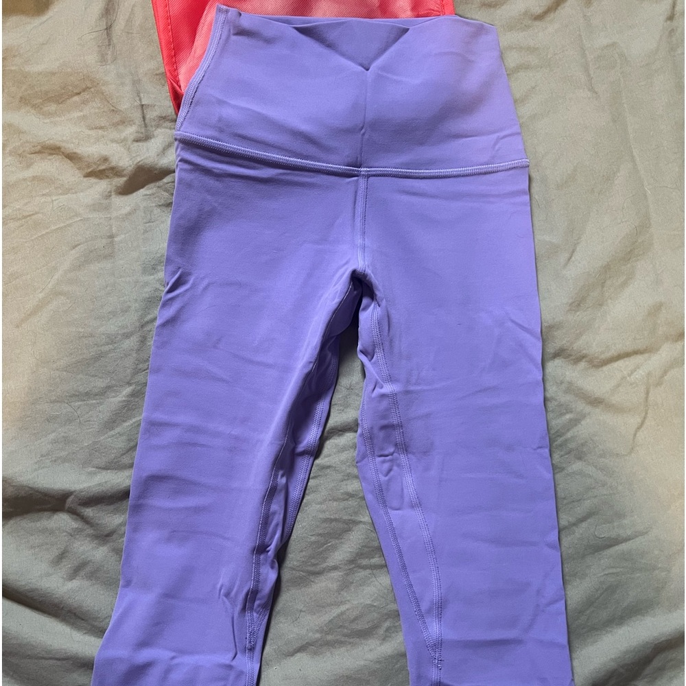 BNWOT Align crop leggings 17” dark lavender limited colour, size 2